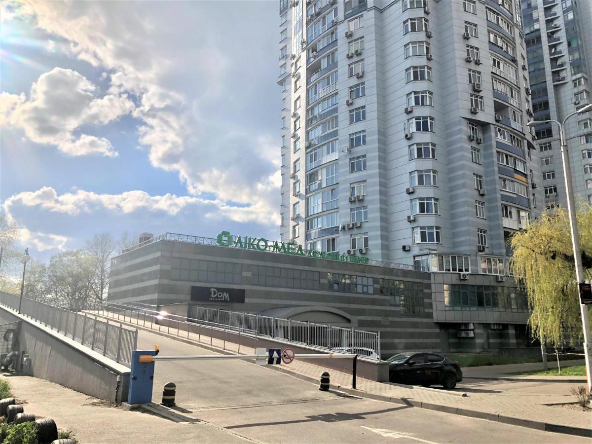 Vip Апартаменти З Видом На Озеро เคียฟ ภายนอก รูปภาพ